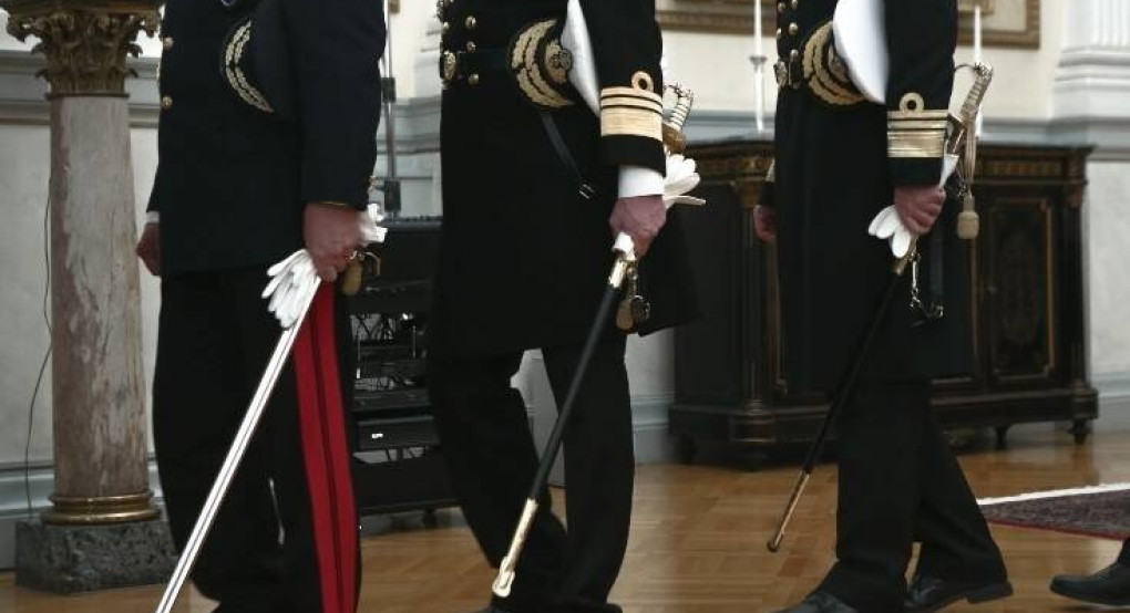  Ένοπλες Δυνάμεις: Ποιοι αποστρατεύονται και ποιοι παραμένουν