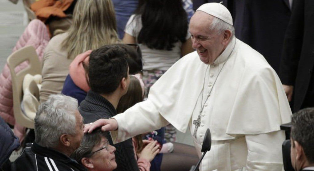 Βατικανό-Covid-19:  Η Εκκλησία συγχωρεί τις αμαρτίες των πιστών της που επλήγησαν από τον κορωνοϊό 