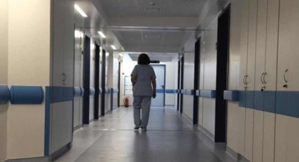 Κορωνοϊός - ΠΟΕΔΗΝ: Τεράστια κενά στα νοσοκομεία από το προσωπικό που νοσεί