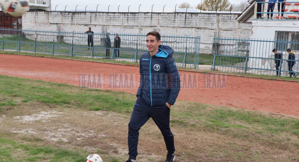 Άγγελος Μουτζουρης: Μένουμε σπίτι 