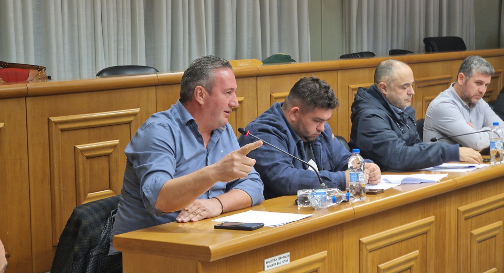 Χρήστος Μπάτσης: Ποιος ο λόγος να πάρουμε το δάνειο;