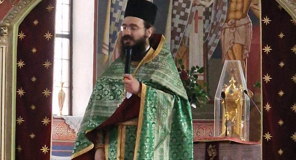 Ο Αρχιμανδρίτης π. Νίκανδρος τέλεσε τη Θεία Λειτουργία στον Ιερό Ναό Αγίου Αντωνίου Αριδαίας και μίλησε για τον Ευαγγελιστή Λουκά, τις ιάσεις του Χριστού και την υποκρισία