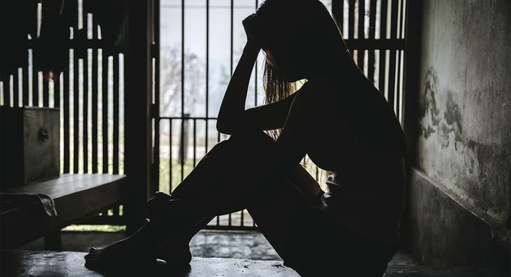 Συναγερμός για τον «δράκο» που επιτίθεται σε γυναίκες στον Άλιμο – Φόβοι ότι «χτύπησε» και στον Πειραιά