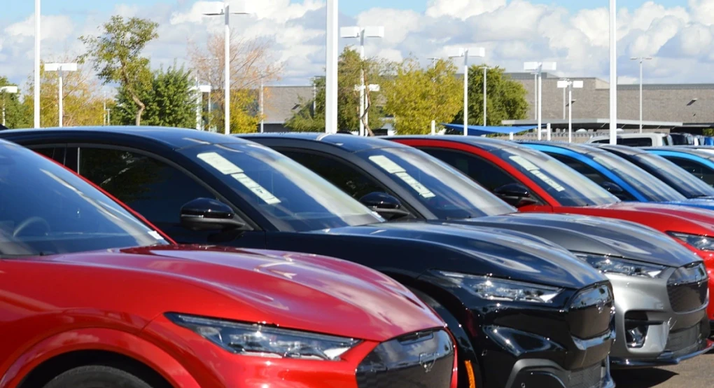 «Φακέλωμα» από την ΑΑΔΕ στα μεταχειρισμένα ΙΧ:  Τι αλλάζει με το υποχρεωτικό μητρώο για όλους τους εμπόρους