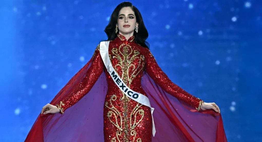 Νέα Miss Universe η Μεξικανή καλλονή Φάτιμα Μπος που είχε συγκρουστεί με τον πρόεδρο του διαγωνισμού