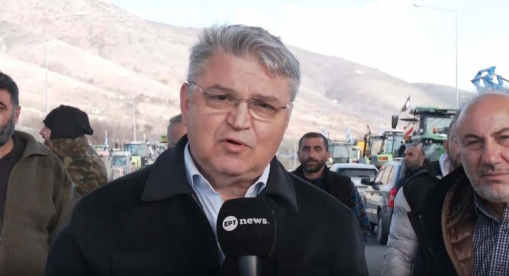 Στο μπλόκο της Σιάτιστας ο Δημήτρης Νατσιός: «Όλη η Ελλάδα στέκεται δίπλα στους αγρότες»