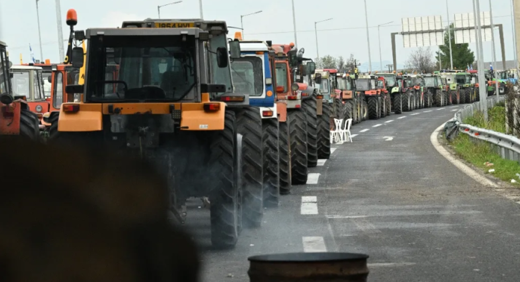 Οι αγρότες έδωσαν το έναυσμα για αντιπολιτευτικό σφυροκόπημα στην κυβέρνηση