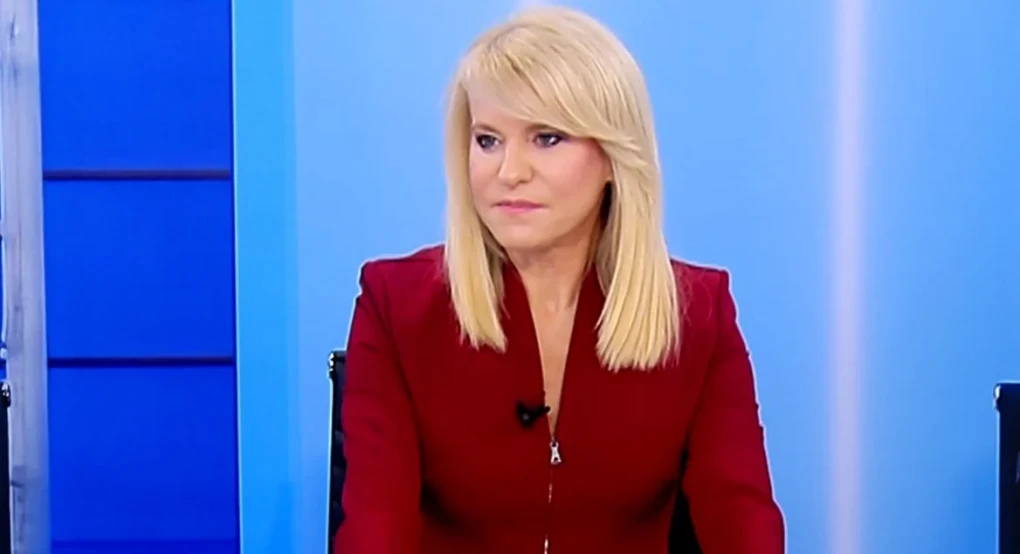 H Τζάκρη «ξαναχτύπησε» για τον εξώστη στο βιβλίο Τσίπρα: Όπως λέμε στο χωριό μου στην Πέλλα  karma is a... beast