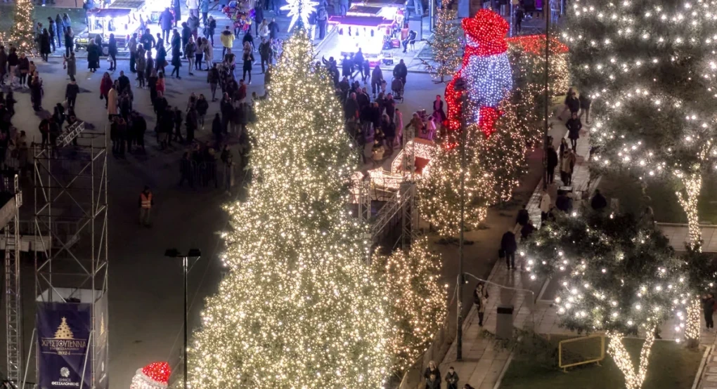 Θεσσαλονίκη: Σήμερα η φωταγώγηση του χριστουγεννιάτικου δέντρου με συναυλία του Αντώνη Ρέμου