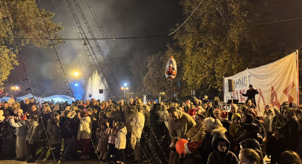 Η Φωταγώγηση του Δέντρου στην Κρύα Βρύση «ζέστανε» τη διάθεση των κατοίκων!