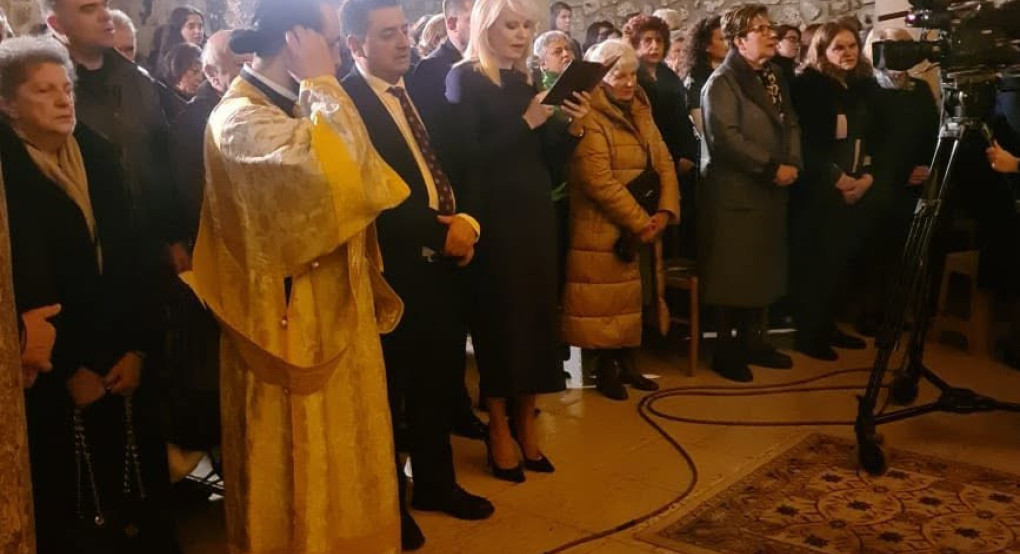 Η χριστουγεννιάτικη ανάρτηση της Θεοδώρας Τζάκρη από την αγρυπνία στην Έδεσσα