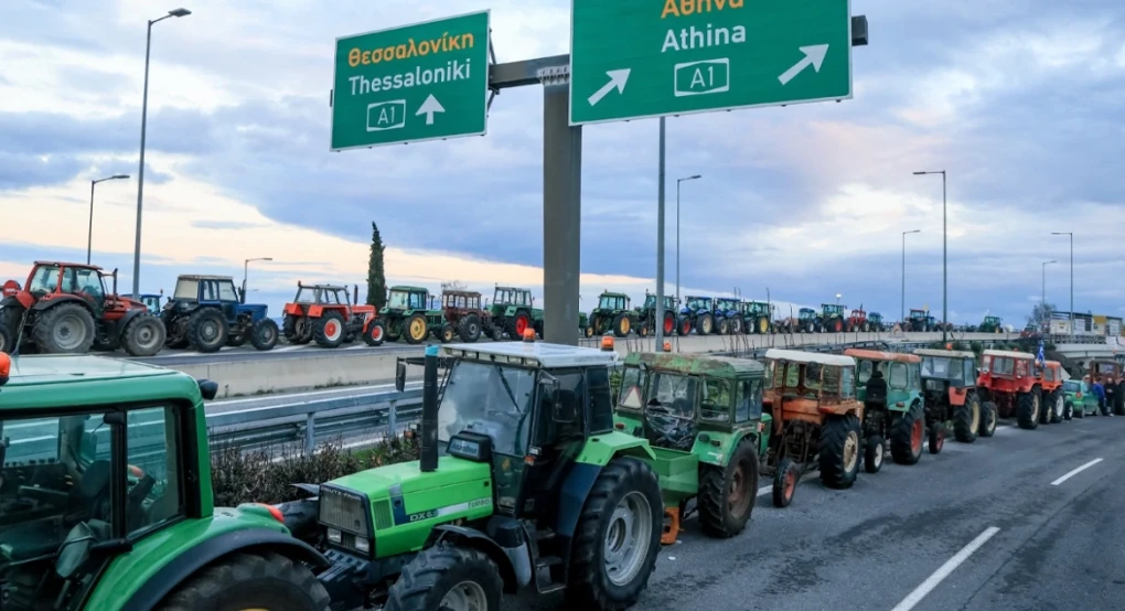 Η κυβέρνηση «κυκλώνει» την Παρασκευή για ραντεβού με τους αγρότες και περιμένει τα μπλόκα