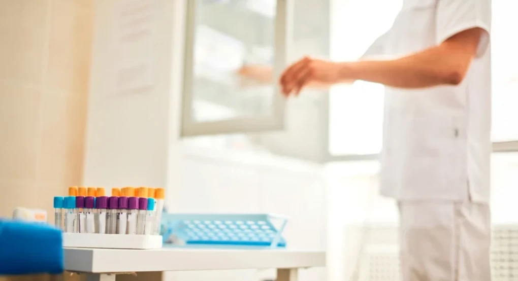 Πώς χρησιμοποιήθηκε σε όλη την Ευρώπη το σπέρμα του Δανού δότη με την καρκινογόνα μετάλλαξη - Οδηγίες για τους Έλληνες γονείς