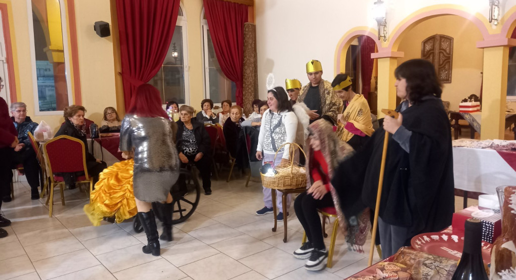 Χριστουγεννιάτικη γιορτή συλλόγου ΑΜΕΑ "Η ΑΛΛΗΛΕΓΓΎΗ" Σκύδρας