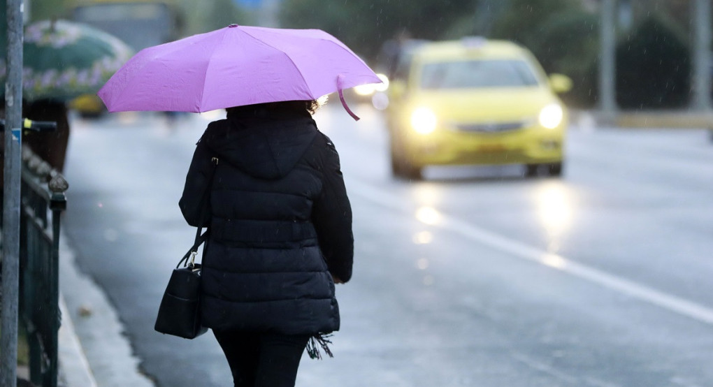 Αλλάζει το σκηνικό του καιρού: Έρχονται κρύο και σφοδρές καταιγίδες τα Χριστούγεννα – Σε ποιες περιοχές