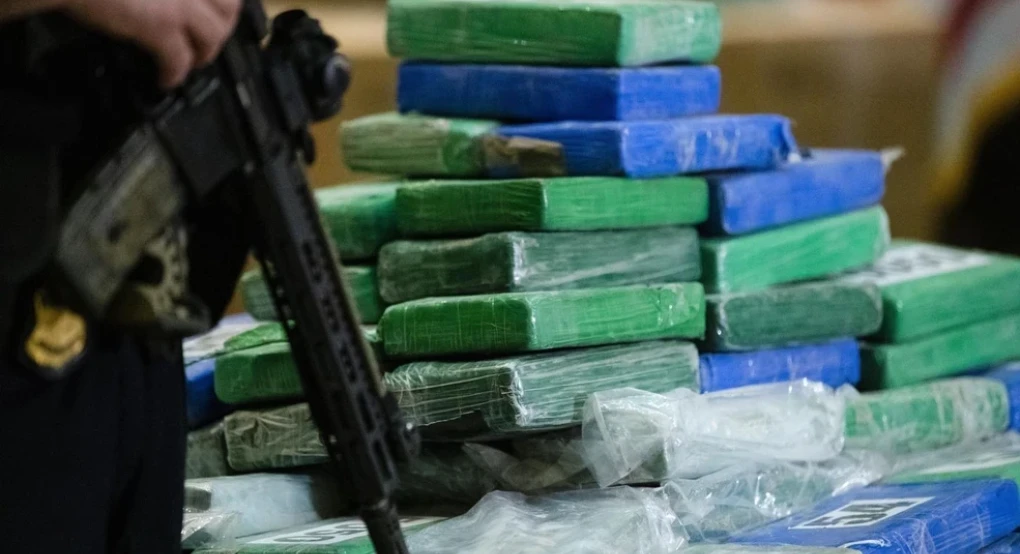 Νέα στοιχεία για την καταδίωξη «θρίλερ» στον Ατλαντικό – Ο Έλληνας «Εσκομπάρ» πίσω από το ναρκόπλοιο και η διαδρομή του