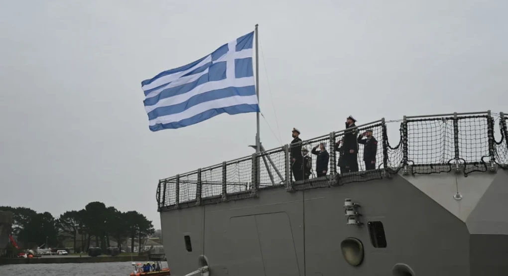 Η ελληνική σημαία υψώθηκε στη φρεγάτα «Κίμων»: Πώς αλλάζει τους όρους στο Αιγαίο η πρώτη ελληνική Belharra