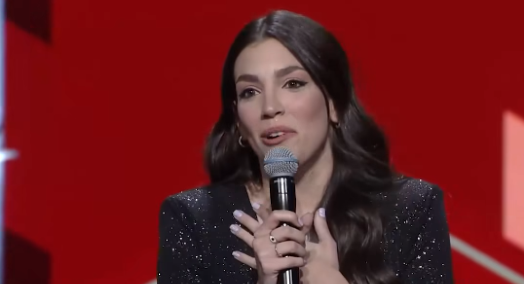 Γιαννιτσά/Λίνα Αλατζίδου: "Κέντησε" με τη φωνή της τους παρουσιαστές του "The X-Factor Greece"!