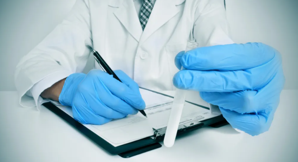 Σε 7 κλινικές στην Ελλάδα το σπέρμα του «Δότη 7069» με το «γονίδιο του καρκίνου»