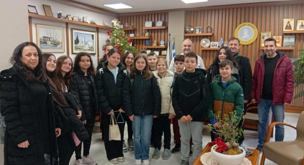 Παραδοσιακά κάλαντα από 6ο Δημοτικό Σχολείο Κιλκίς, ΕΝ.Ε.Ε.ΓΥ- Λ και Κέντρο Κοινωνικής Στήριξης