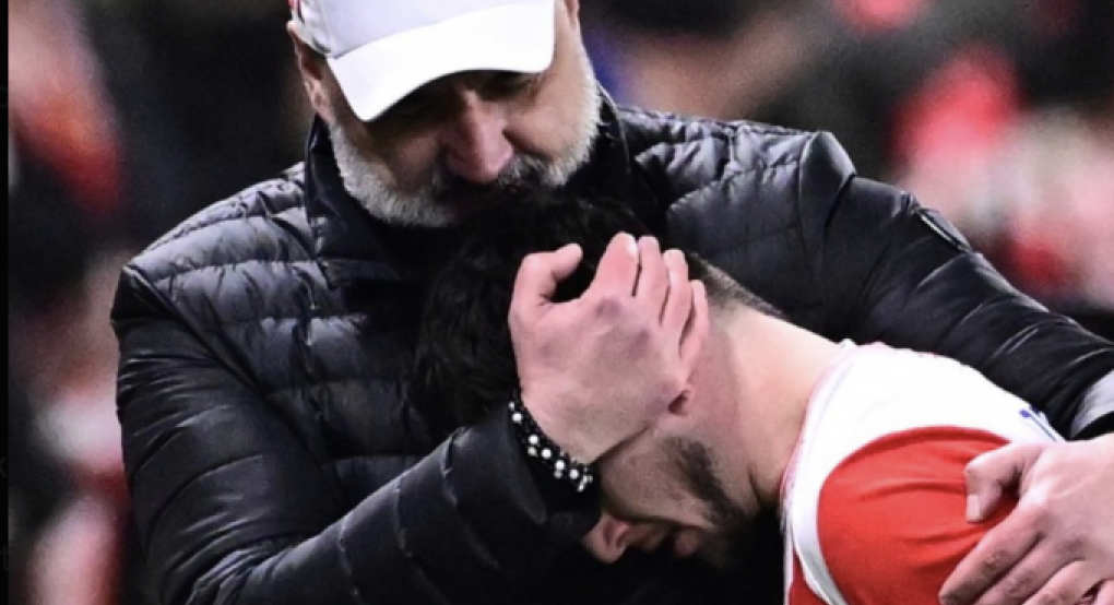 Συγκίνηση στη Σλάβια Πράγας στο αντίο του Χρήστου Ζαφείρη! (pics)