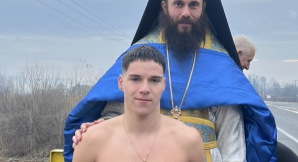 Με κατάνυξη ο Αγιασμός των Υδάτων στη Γέφυρα της Υδραίας