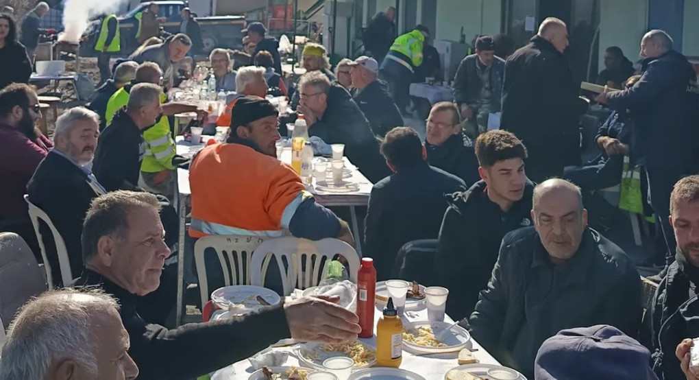 Οι υπάλληλοι του εργοταξίου Αλμωπίας έκοψαν τη βασιλόπιτα για το 2026 – Οι άνθρωποι που κρατούν τον Δήμο όρθιο καθημερινά