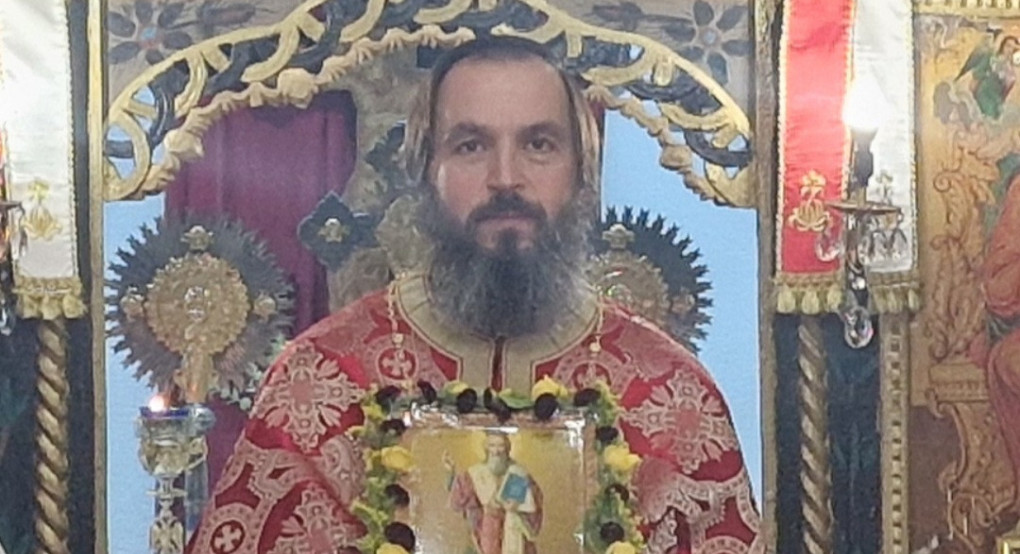 Εορτάζει ο εφημέριος της Δωροθέας και της Αγάθης, π. Αθανάσιος Ρίζος