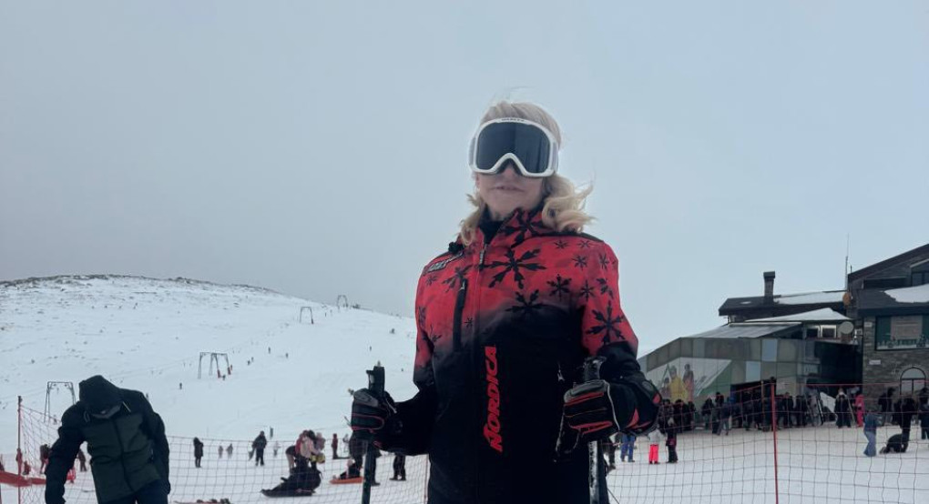 Η Θεοδώρα Τζάκρη στο χιονοδρομικό Κέντρο Βόρας – Καιμάκτσαλαν