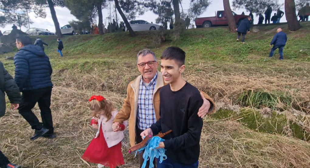 Με λαμπρότητα ο Αγιασμός των Υδάτων στη Σκύδρα