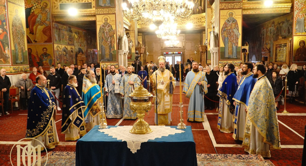 Ο Μητροπολίτης Φιλόθεος Φωτίζει τα Θεοφάνεια στη Θεσσαλονίκη