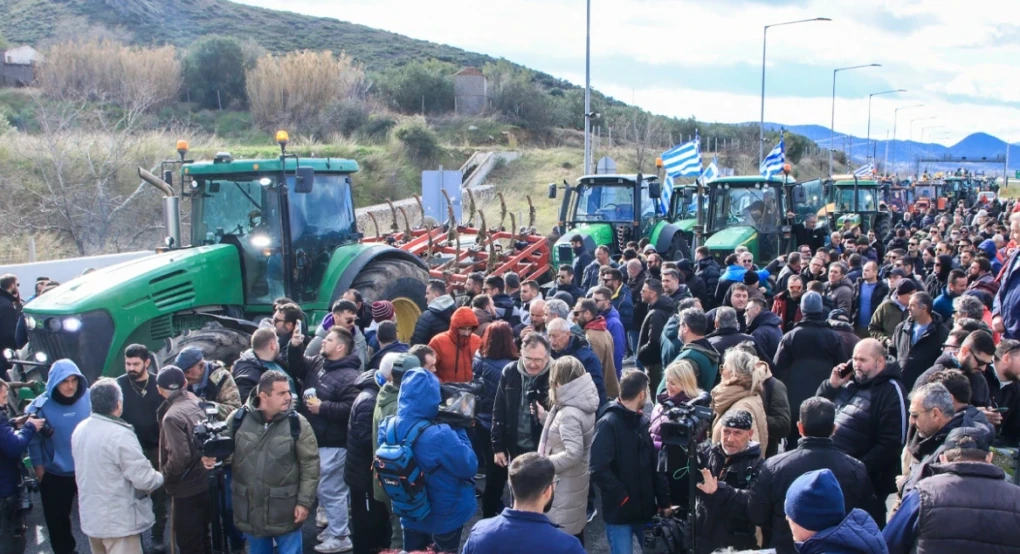 Το παρασκήνιο της πρόσκλησης στους αγρότες για συνάντηση με τον Μητσοτάκη: Τα τηλεφωνήματα και η βαλβίδα εκτόνωσης