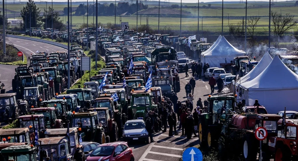 Αποφασίζουν στα Μάλγαρα οι αγρότες, στο τραπέζι κλιμάκωση ακόμη και με κάθοδο των τρακτέρ στην Αθήνα