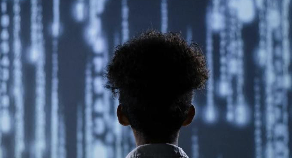 Παιδιά και... παρέες AI: Η έρευνα που δείχνει γιατί οι γονείς πρέπει να ανησυχούν - Τι λέει ένας ειδικός