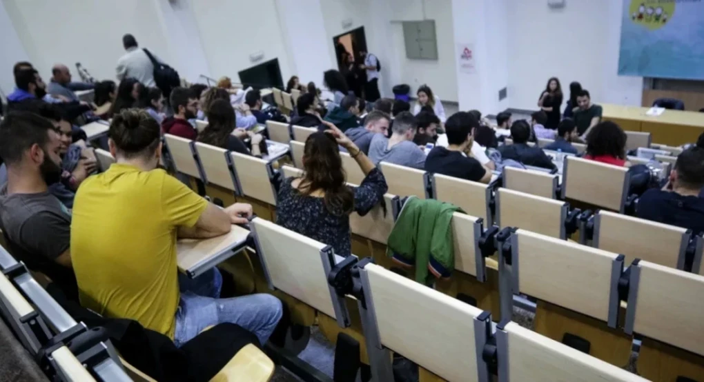 Αιώνιοι φοιτητές: Ξεκινά από αύριο (31/12) η διαγραφή τους - Τι αλλάζει το 2026