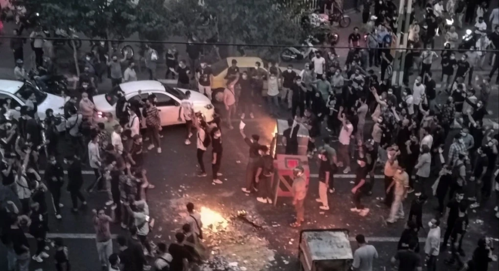 Πλήρη ψηφιακό αποκλεισμό του Ιράν επιβάλει το καθεστώς: Μπλόκαρε και το Starlink με παρεμβολές