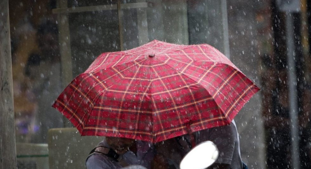 Ο καιρός της Πέμπτης (8/1): Βροχές και καταιγίδες