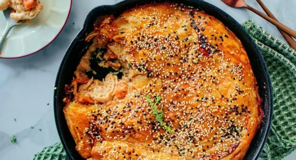 Κοτόπιτα κατσαρόλας με φύλλο σφολιάτας