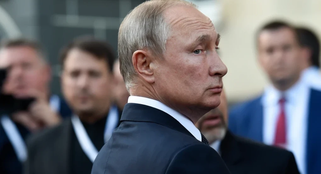 Η Ρωσία απειλεί να σκληρύνει τη στάση της μετά την «ουκρανική επίθεση» με drone στο σπίτι του Πούτιν