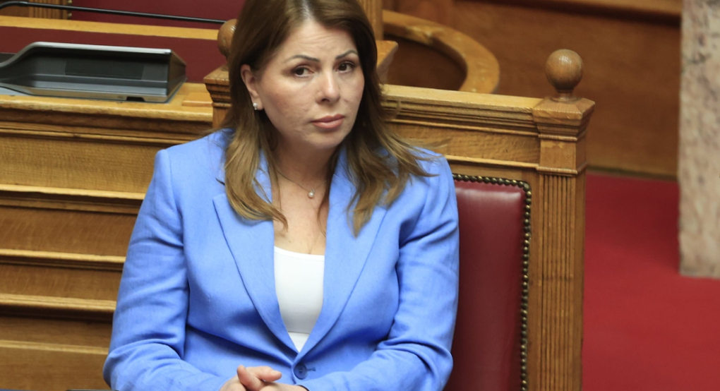 H Παπακώστα «τα άκουσε» από αγρότες στα Τρίκαλα – «7 χρόνια τι κάνετε;»