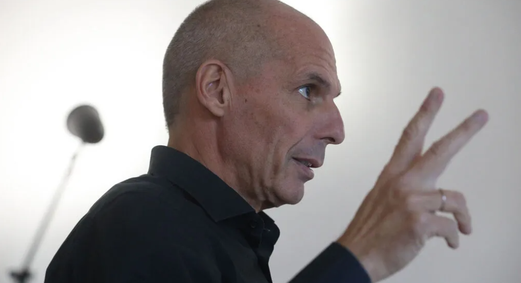 Βαρουφάκης: Κάνουν τα πάντα για να μας πάνε στα πέτρινα χρόνια