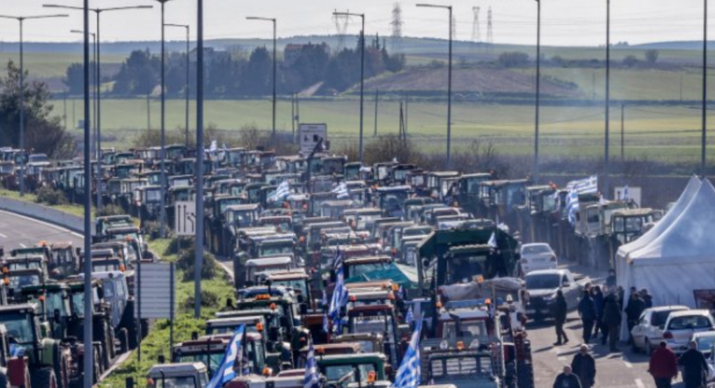 Αγροτικά μπλόκα: «Αναφορές περί ολικής διακοπής της κυκλοφορίας είναι ανακριβείς» λέει η ΕΛ.ΑΣ.