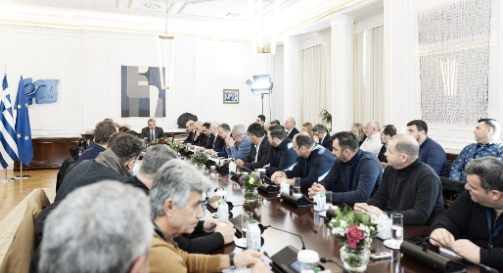 Στη 1 το μεσημέρι της Δευτέρας η συνάντηση Μητσοτάκη – αγροτών στο Μαξίμου