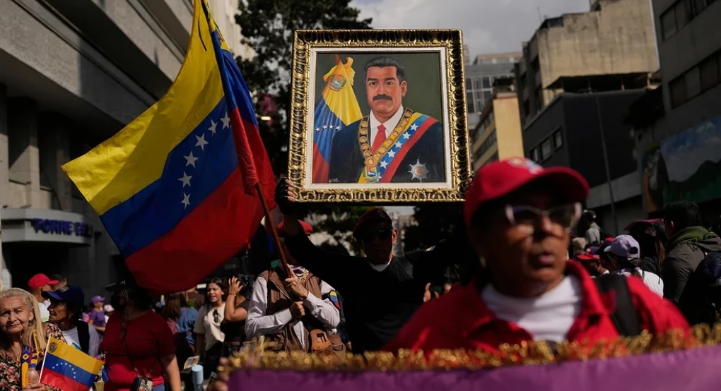 Επταήμερο εθνικό πένθος στη Βενεζουέλα: Θρηνούν για τα θύματα της στρατιωτικής επίθεσης των ΗΠΑ
