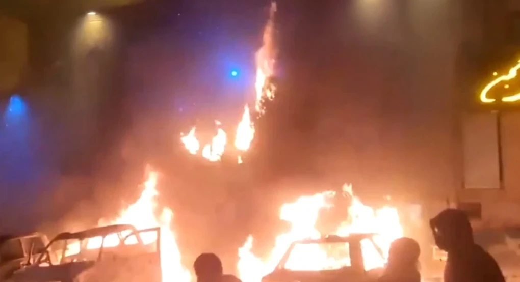 Νύχτα μεγάλης εξέγερσης στο Ιράν, σενάρια για επέμβαση των ΗΠΑ καθώς σκληραίνει η καταστολή