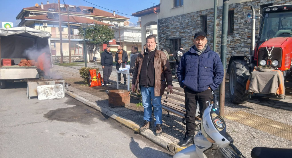 Μπλόκο Αλμωπίας: «Σήμερα ψήνουμε και αποχωρούμε με το κεφάλι ψηλά», δηλώνει ο Δρένος Διονύσης