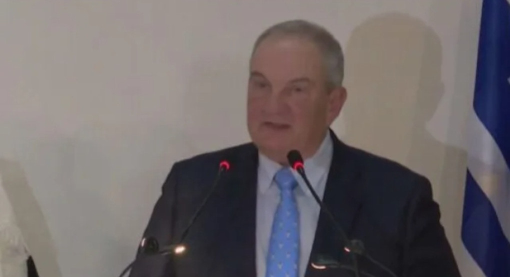 Καραμανλής στηρίζει Σαμαρά: Να ακούμε τους πιο έμπειρους, αντί να τους διαγράφουμε κυριολεκτικά ή μεταφορικά, είπε από την Καλαμάτα