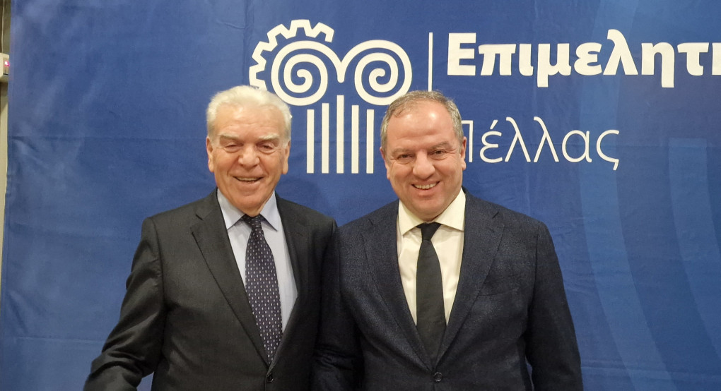 Παρών ο Διονύσης Σταμενίτης στον ετήσιο χορό του Επιμελητηρίου Πέλλας – Θερμή υποδοχή από τον Ιορδάνη Τσώτσο