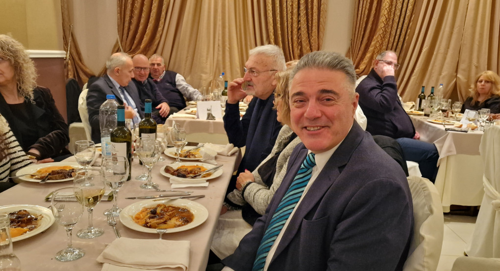 Παρών ο αντιπρόεδρος του Δημοτικού Συμβουλίου Σκύδρας Χαρίτων Πορτοκαλίδης στον ετήσιο χορό του Επιμελητηρίου Πέλλας