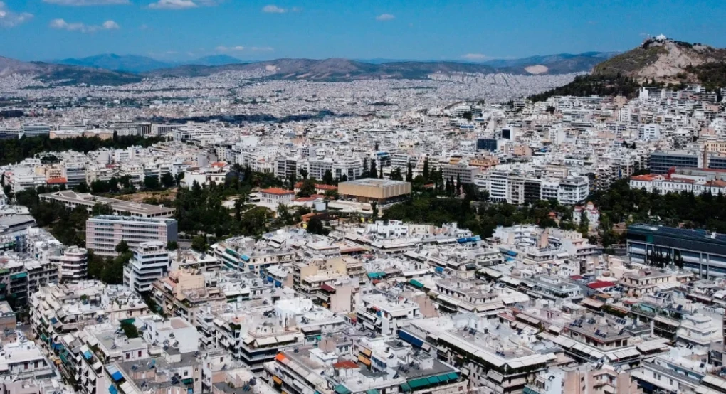 Ακίνητα χωρίς «καπέλο»: Οι δύο φόροι που μένουν εκτός παιχνιδιού και ποιοι ωφελούνται